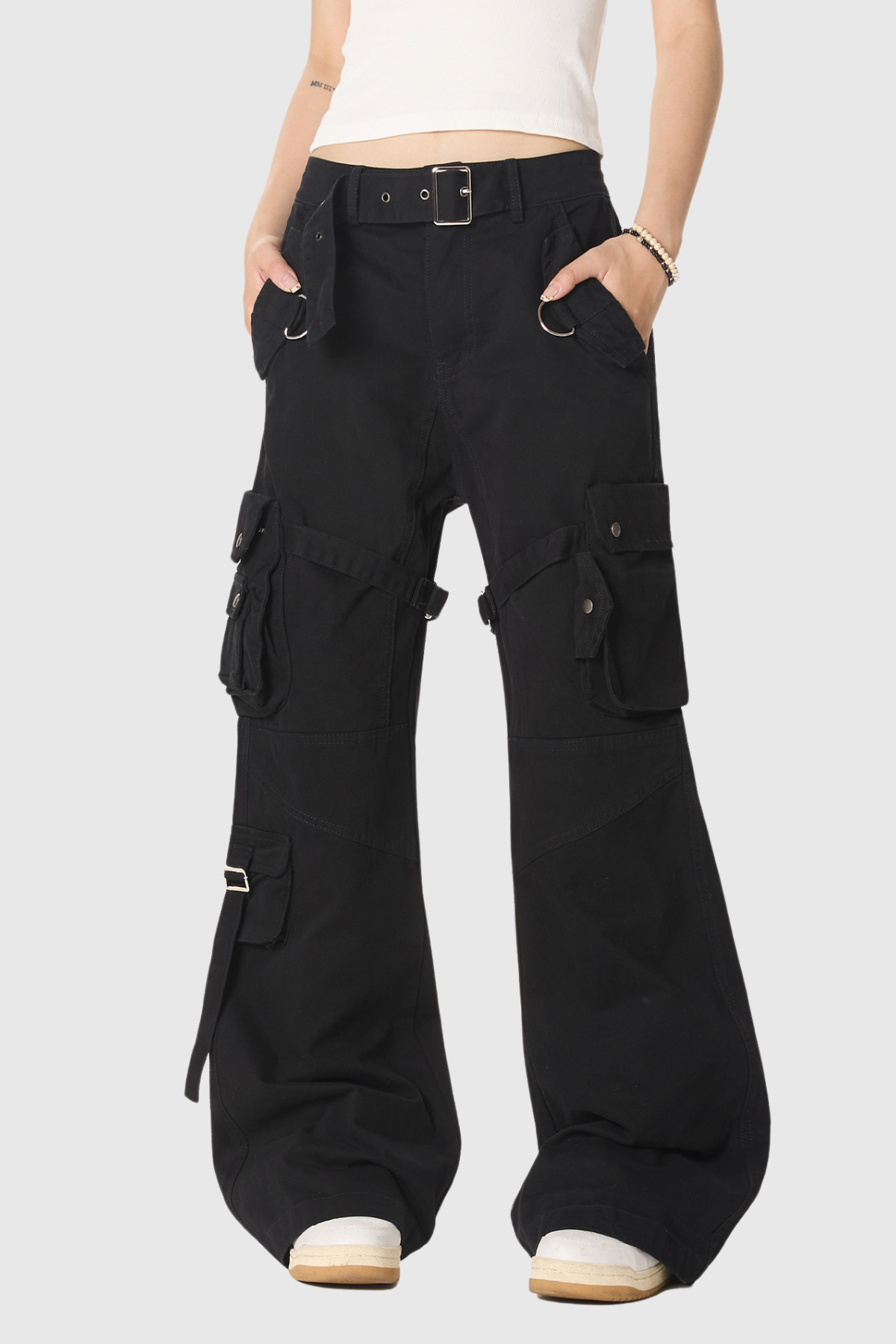 Braeden Pocket Cargo Jeans In Black