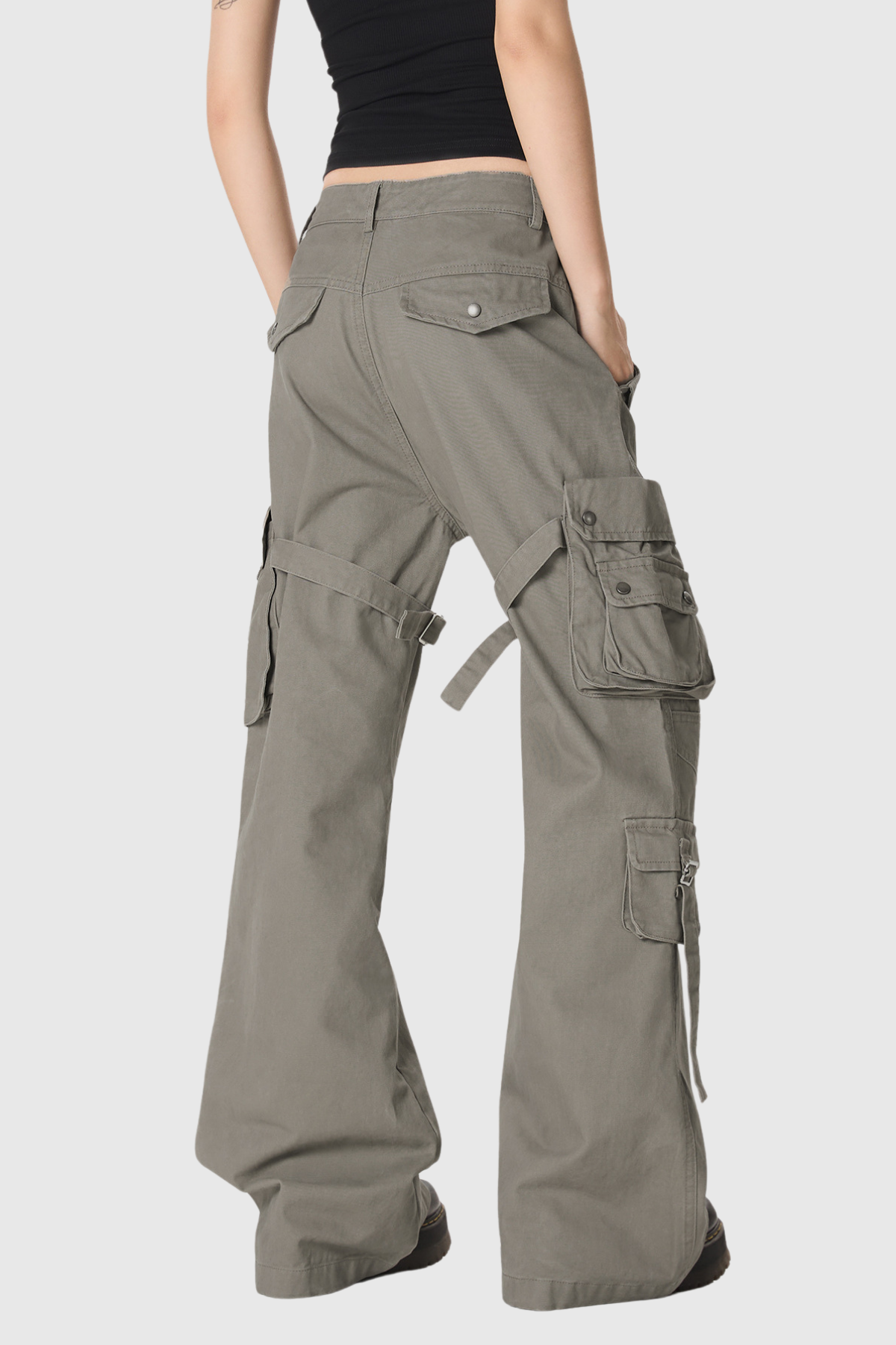 Braeden Pocket Cargo Jeans In Grey