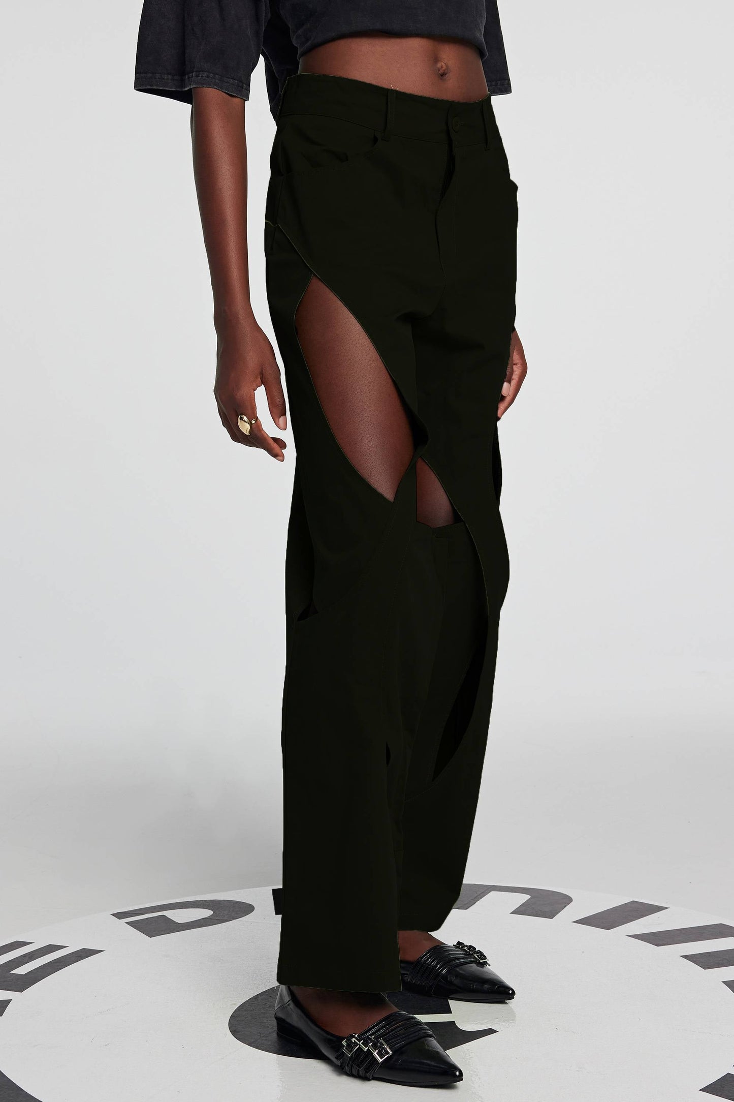 Leilany Cutout Cross Pants In Black